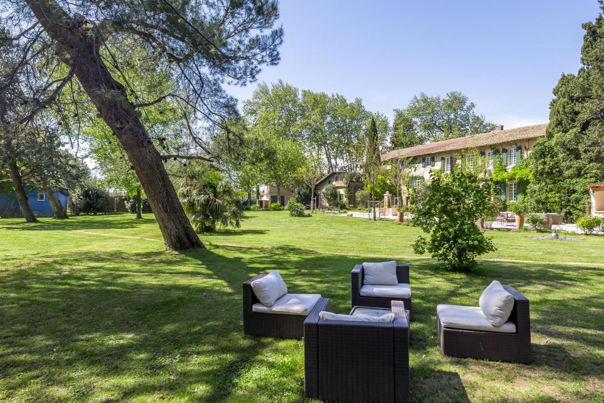 Domaine De Rhodes B&B Авіньйон Екстер'єр фото